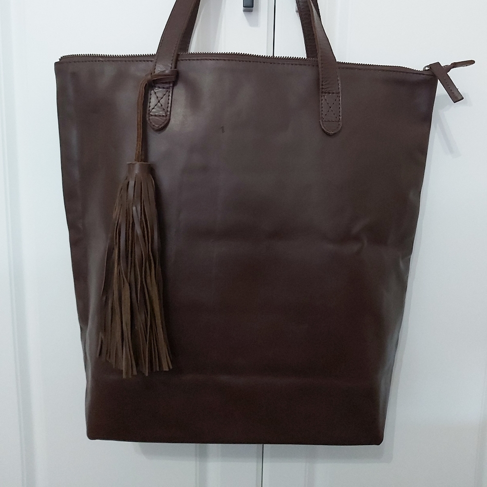 Vintage Camel leather top zip brown tote
